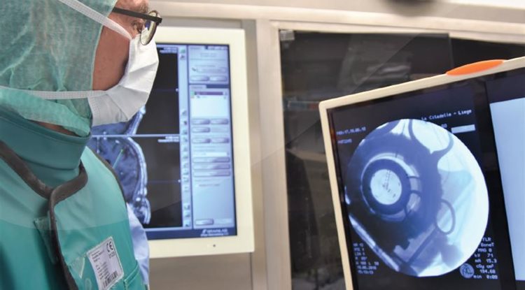 electrodes-def-sous-controle-scopique.jpg
